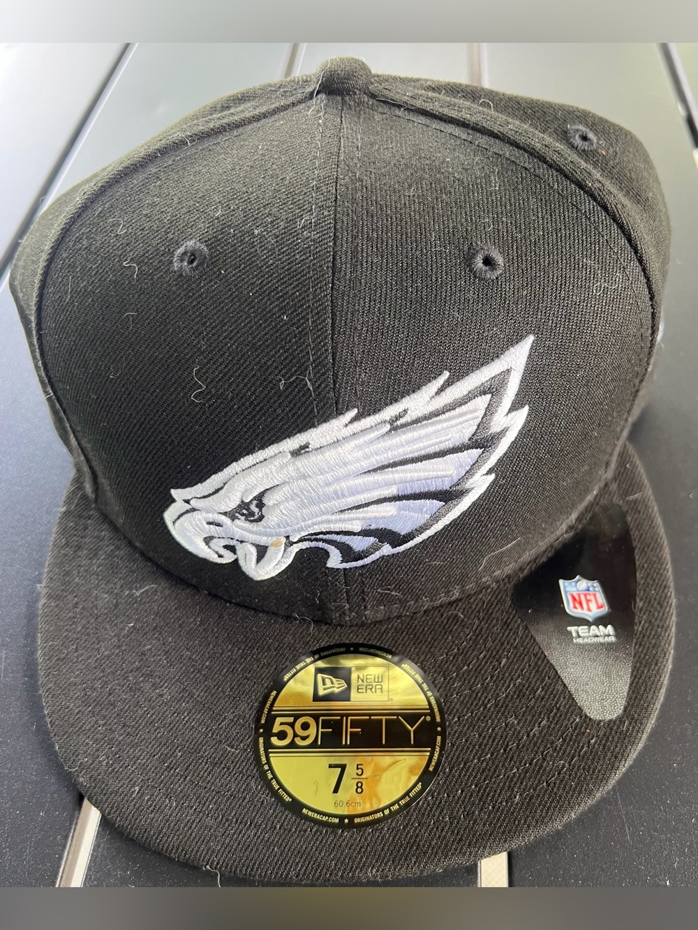 Philadelphia Eagles New Era Black and White Basic 59FIFTY Fitted Hat Size 7 5/8.